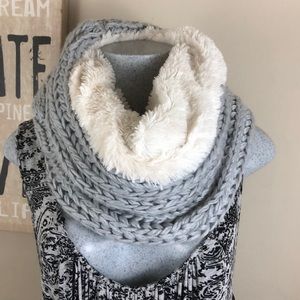Modena Gray Knit Neck warmer scarf